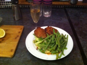 Turkey burgers and a cheeky wee glass of fizz...