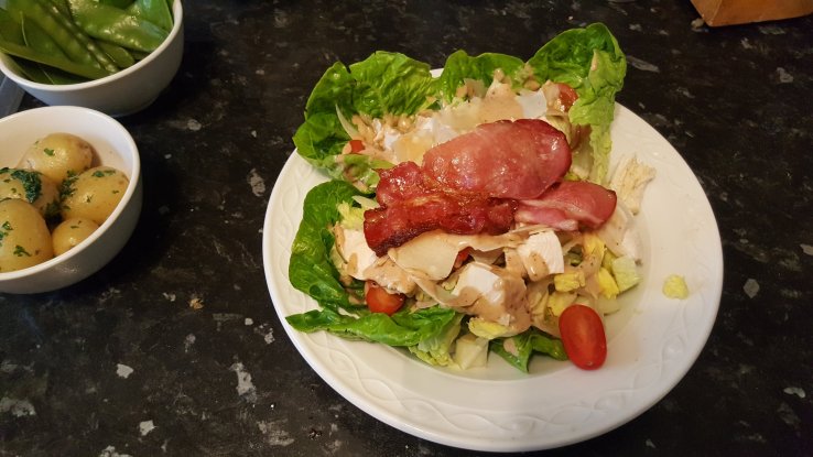 picture of chicken caesar salad